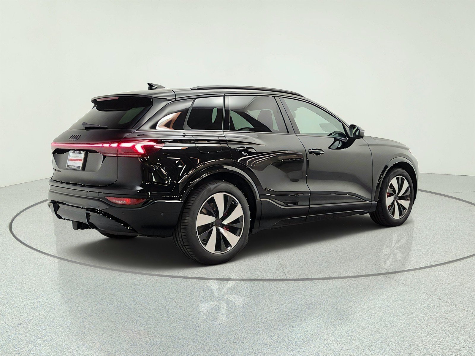 New 2027 Audi SQ6 e-tron Premium Plus AWD/4WD image 5