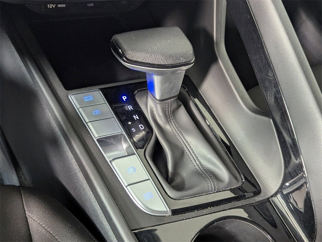 Certified 2024 Hyundai Elantra Blue image 24