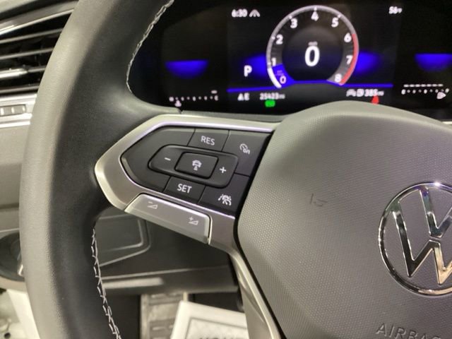 Certified 2023 Volkswagen Tiguan SE R-Line image 11