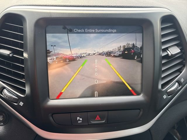 Used 2018 Jeep Cherokee Latitude Plus w/ Cold Weather Group image 27