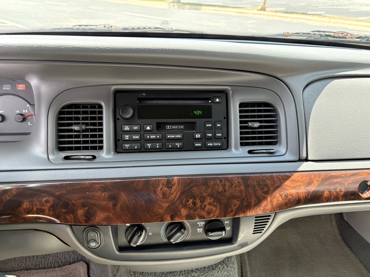 Used 2005 Mercury Grand Marquis GS image 31