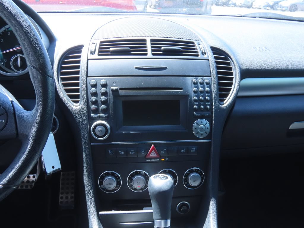 Used 2009 Mercedes-Benz SLK 300 image 8