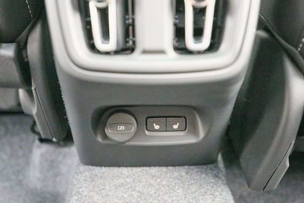 New 2026 Volvo XC40 B5 Core w/ Climate Package image 23