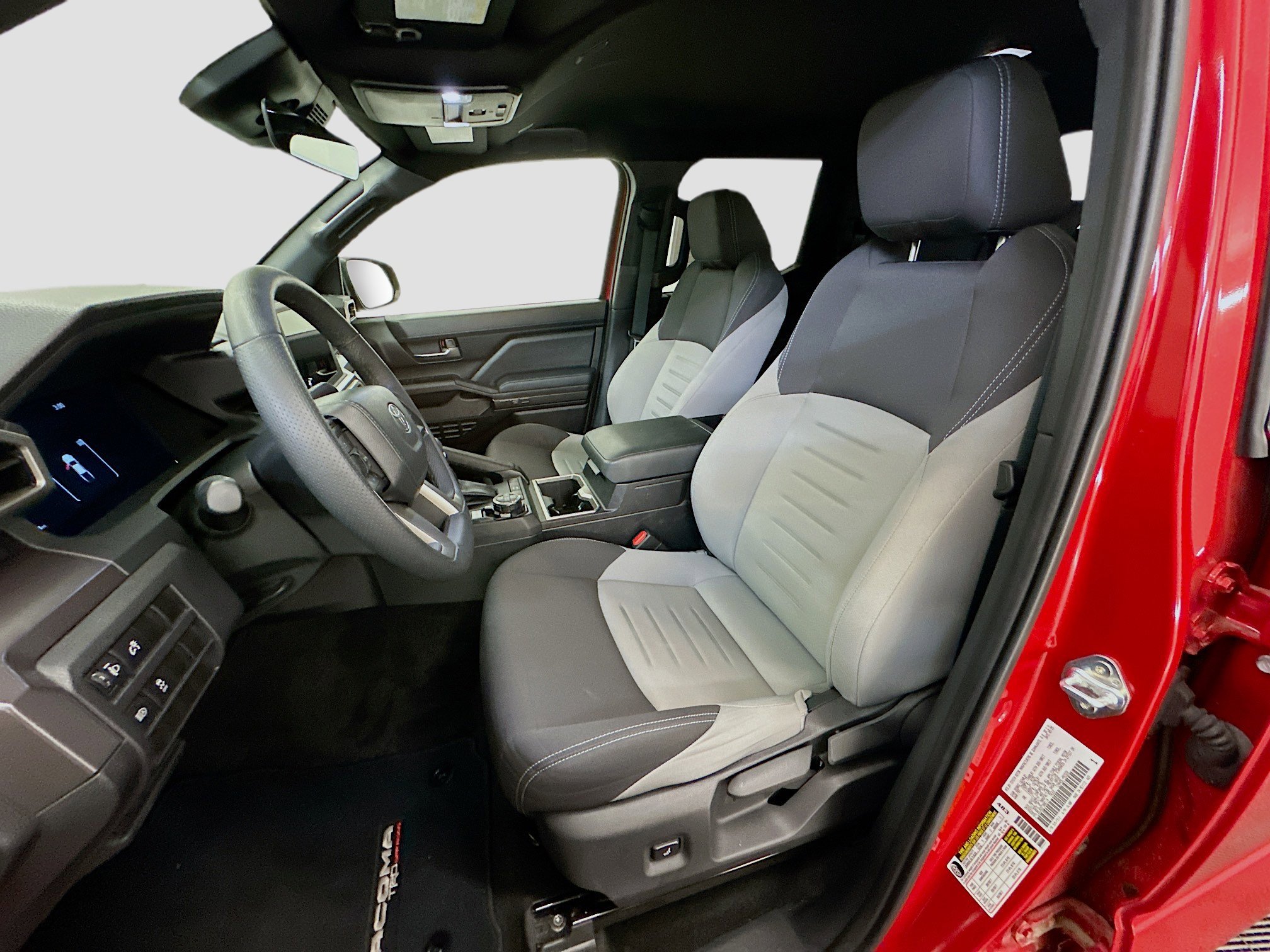 Used 2025 Toyota Tacoma TRD Off-Road image 13