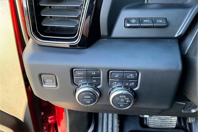 Used 2024 GMC Sierra 2500 AT4 w/ AT4 Premium Plus Package image 16