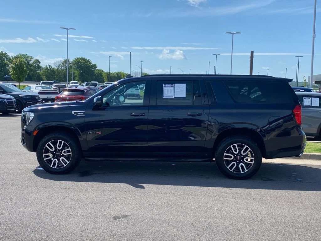 Used 2022 GMC Yukon XL AT4 AWD/4WD image 4
