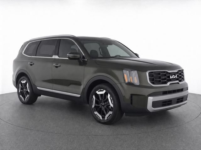 Used 2025 Kia Telluride S AWD/4WD image 2
