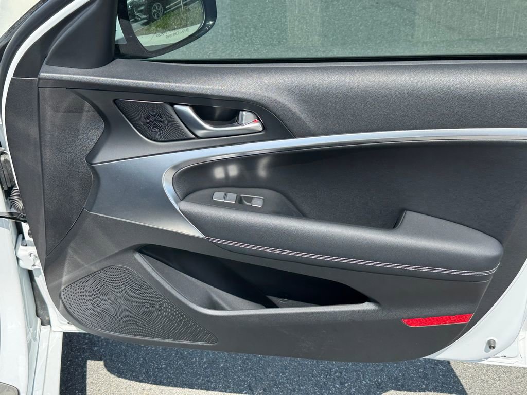 Used 2026 Genesis G70 2.5T image 14