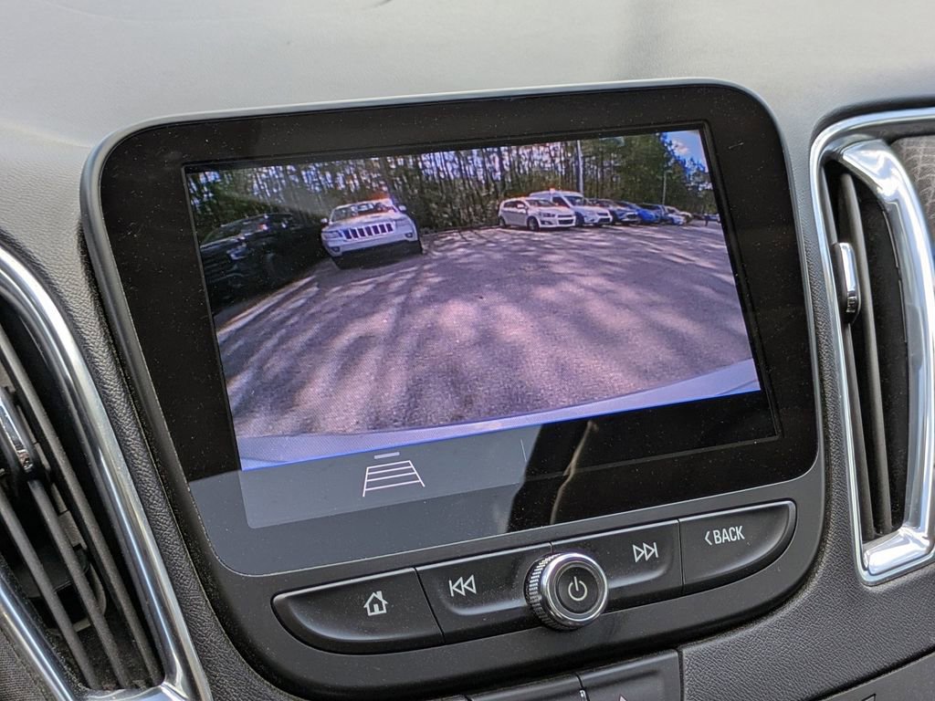 Used 2020 Chevrolet Malibu LT image 21