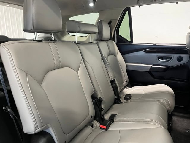 Used 2024 Honda Pilot Touring image 14
