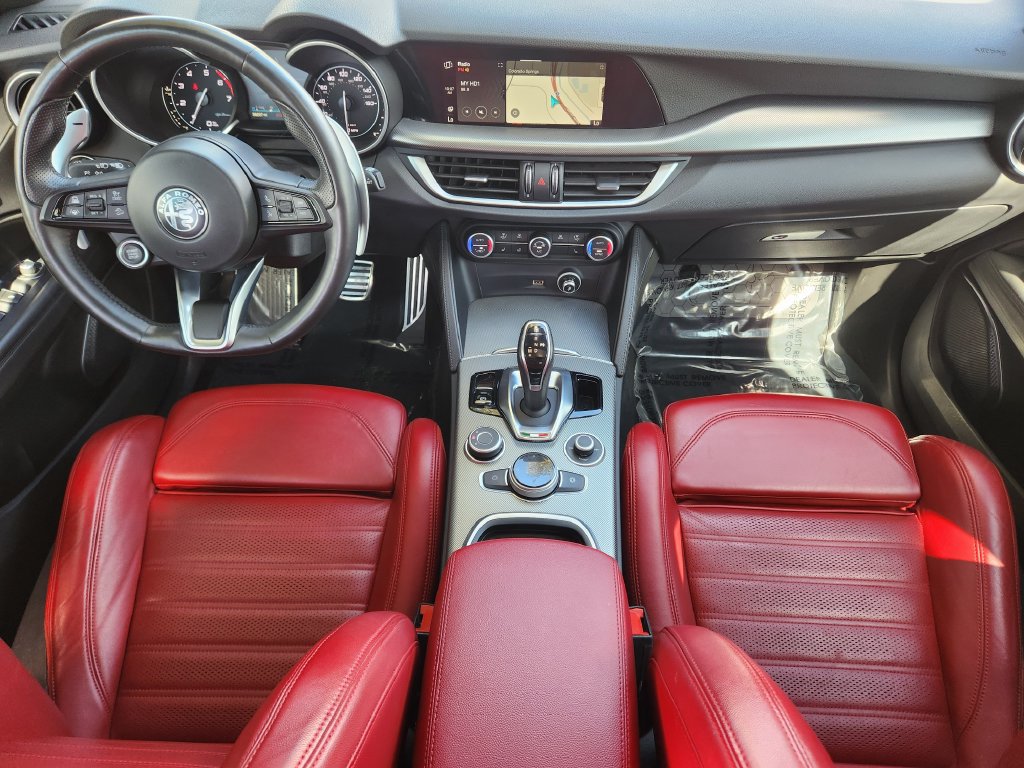 Used 2023 Alfa Romeo Stelvio Veloce AWD/4WD image 16