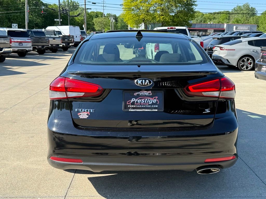 Used 2018 Kia Forte S w/ S Technology Plus Package FWD image 13