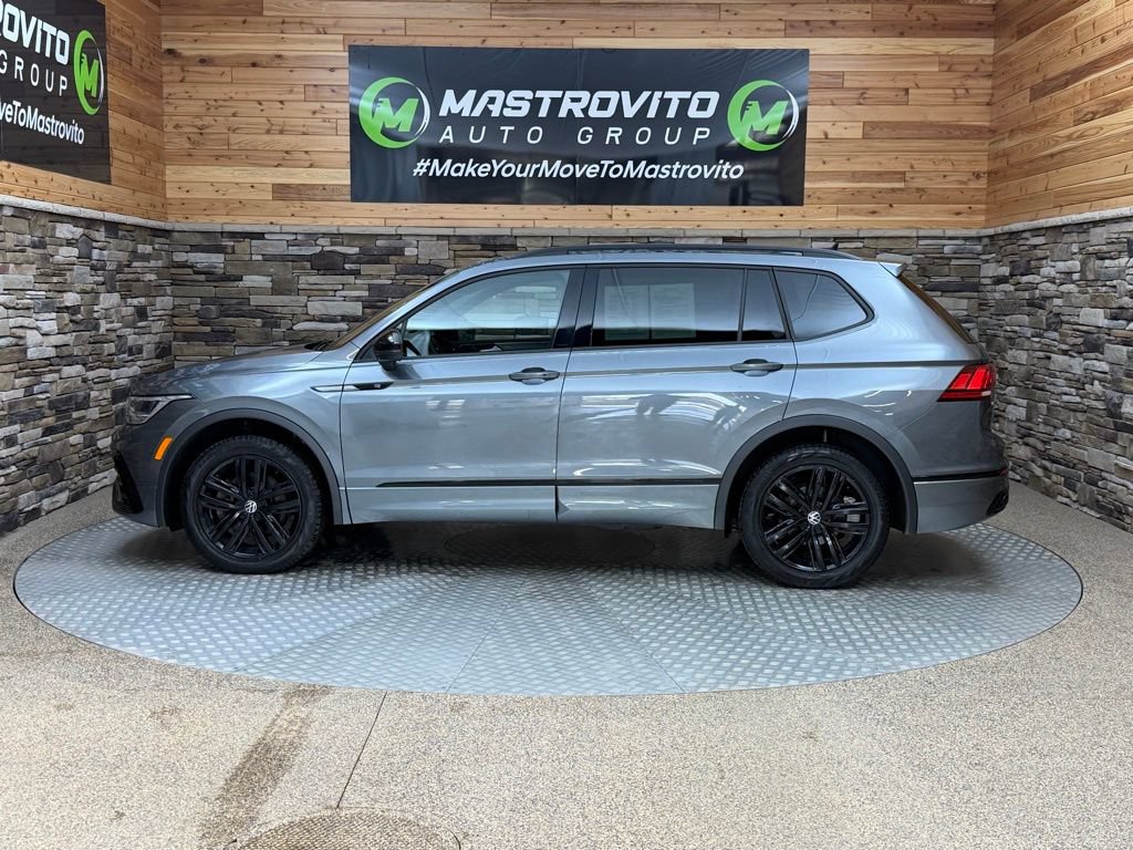 Used 2022 Volkswagen Tiguan SE R-Line AWD/4WD image 6