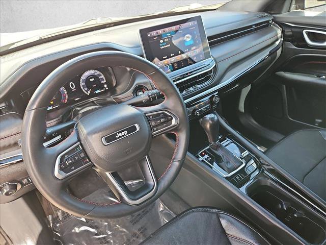 Used 2023 Jeep Compass Trailhawk w/ Trailhawk Elite Group AWD/4WD image 13