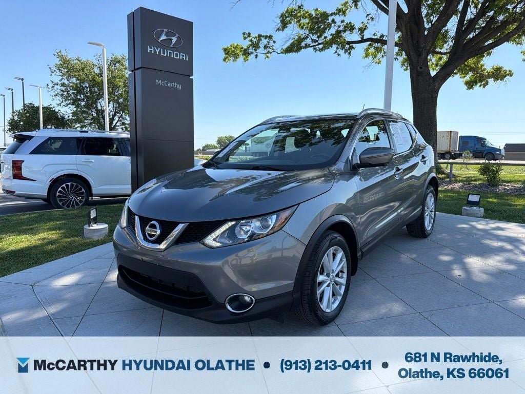 Used 2017 Nissan Rogue Sport SV w/ SV Premium Package AWD/4WD image 1