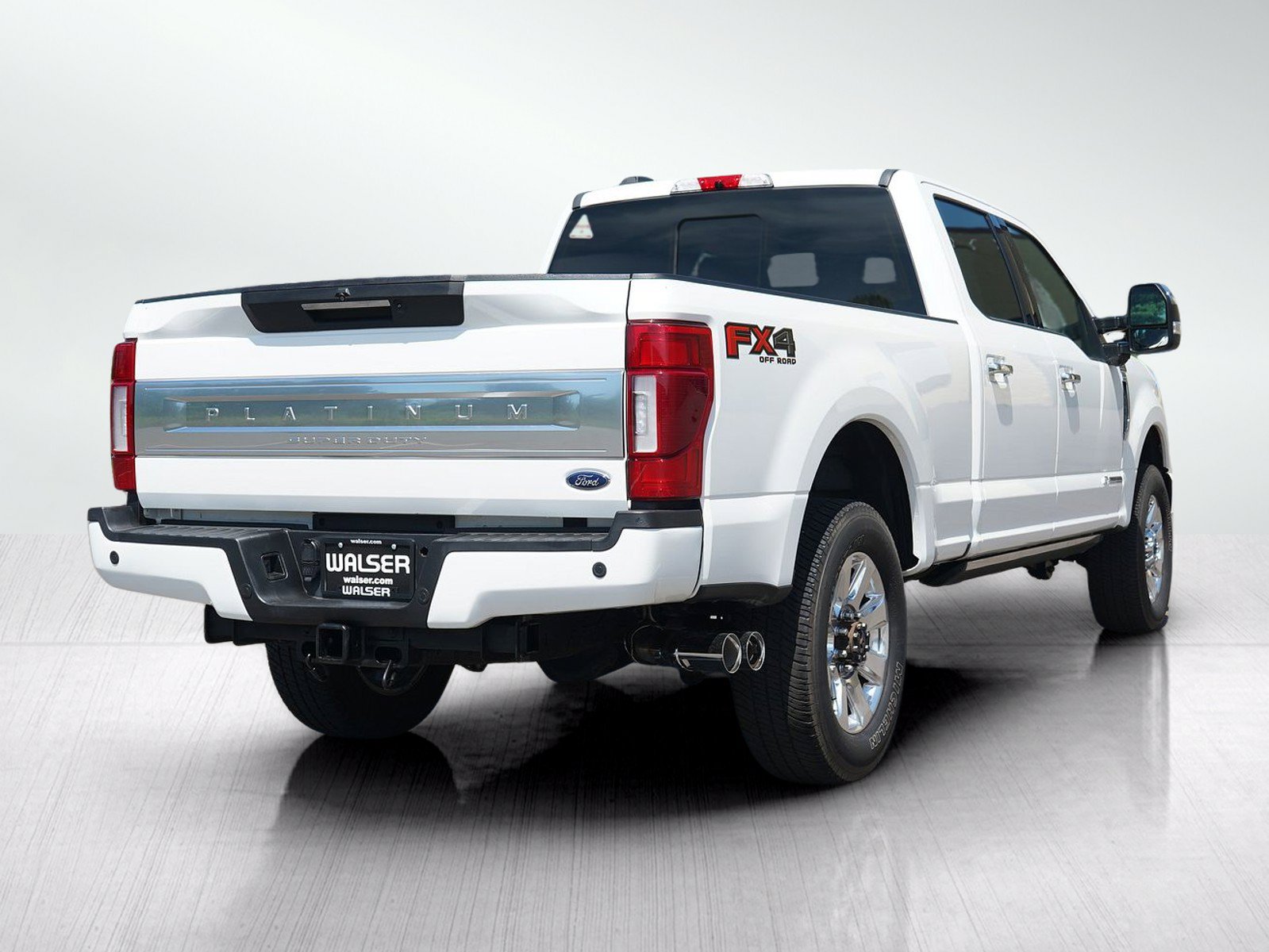 Used 2022 Ford F350 Platinum AWD/4WD image 6