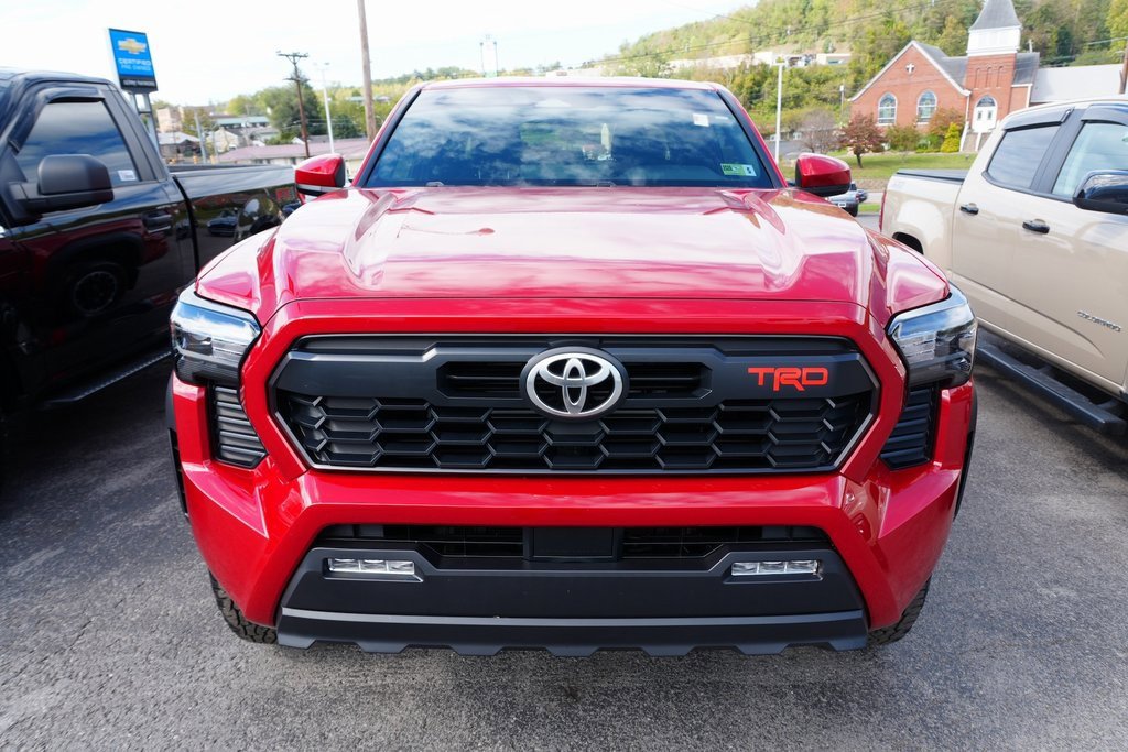 Used 2024 Toyota Tacoma TRD Off-Road image 2