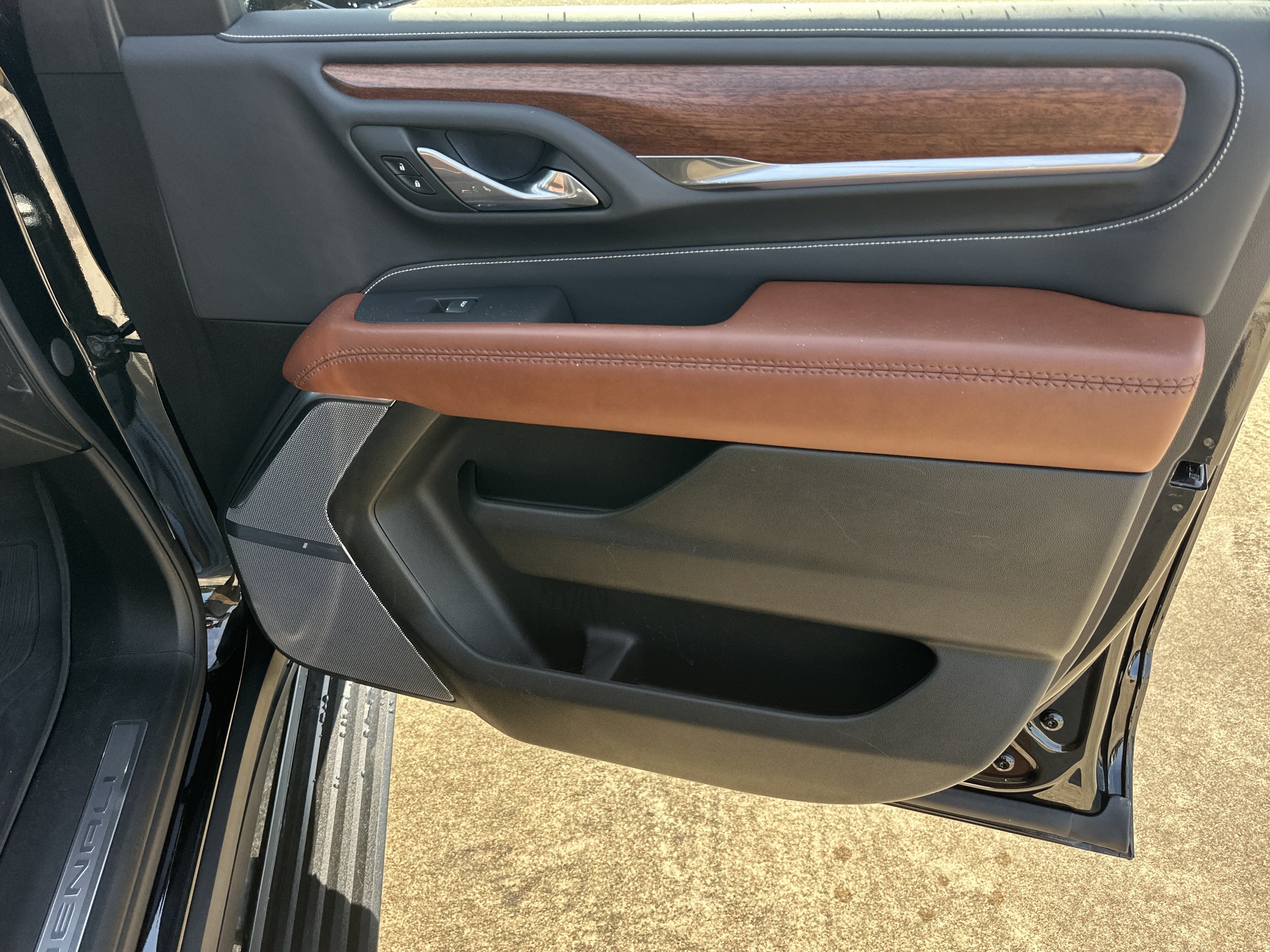 Certified 2023 GMC Yukon XL Denali Ultimate AWD/4WD image 15