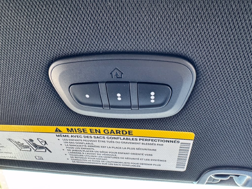 New 2027 Chrysler Pacifica Limited w/ Family Tech Group FWD image 26