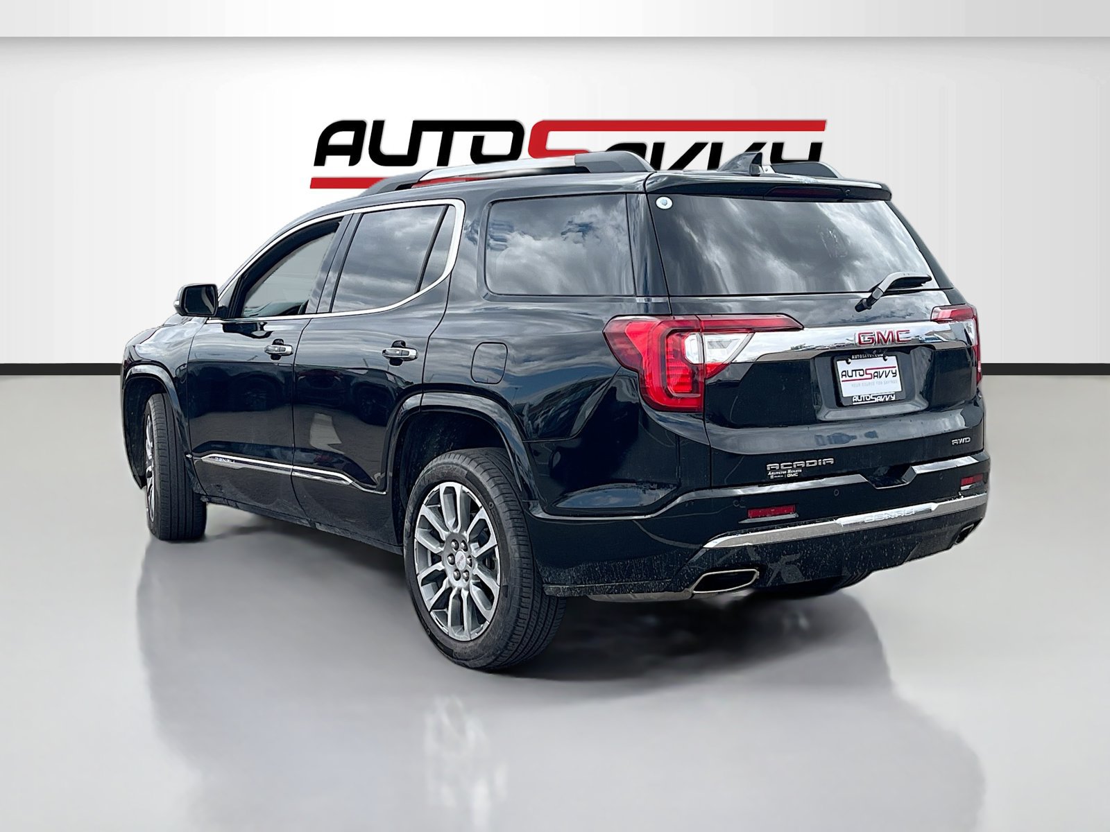 Used 2023 GMC Acadia Denali w/ Denali Ultimate Package AWD/4WD image 5