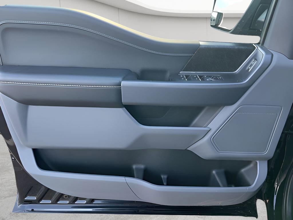 Used 2021 Ford F150 XLT w/ Equipment Group 302A High image 17