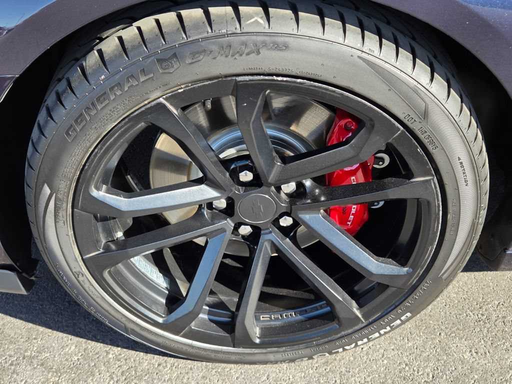 Used 2015 Chevrolet Camaro SS w/ SS Performance Package RWD image 4