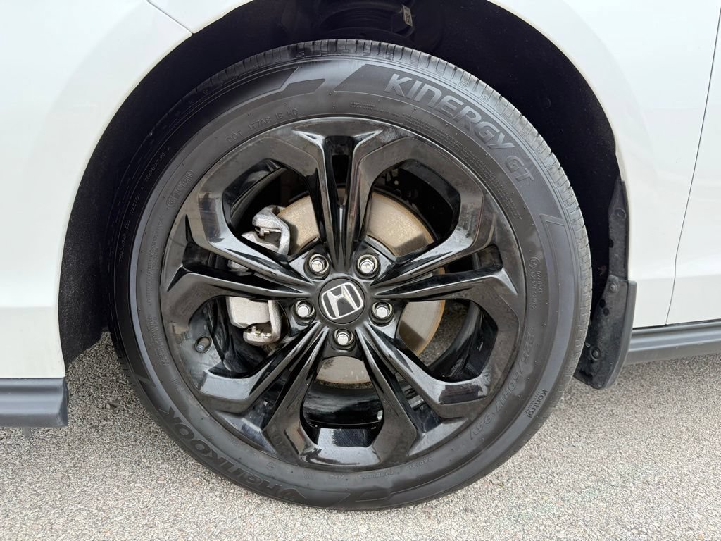 Used 2025 Honda Accord SE image 9
