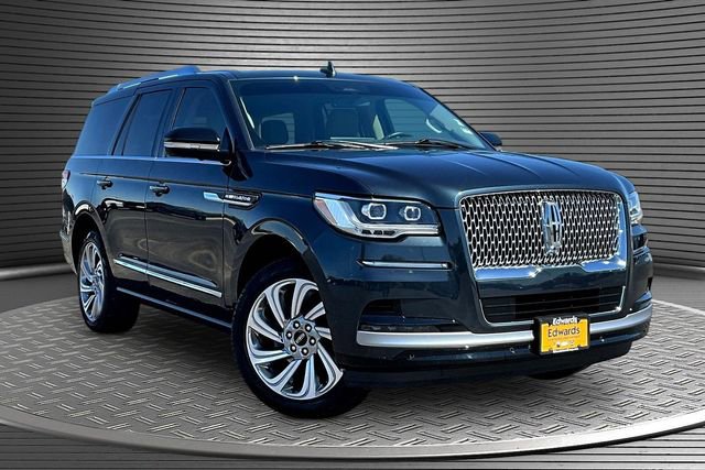 Used 2024 Lincoln Navigator Premiere AWD/4WD image 3