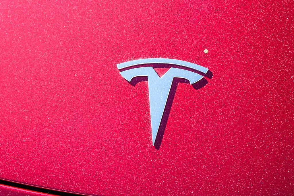 Used 2024 Tesla Model Y Long Range image 13