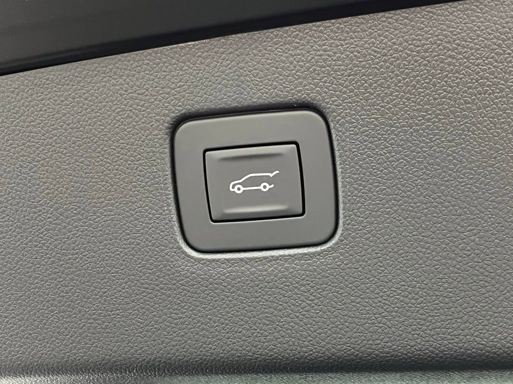 New 2025 Buick Envista Avenir image 8
