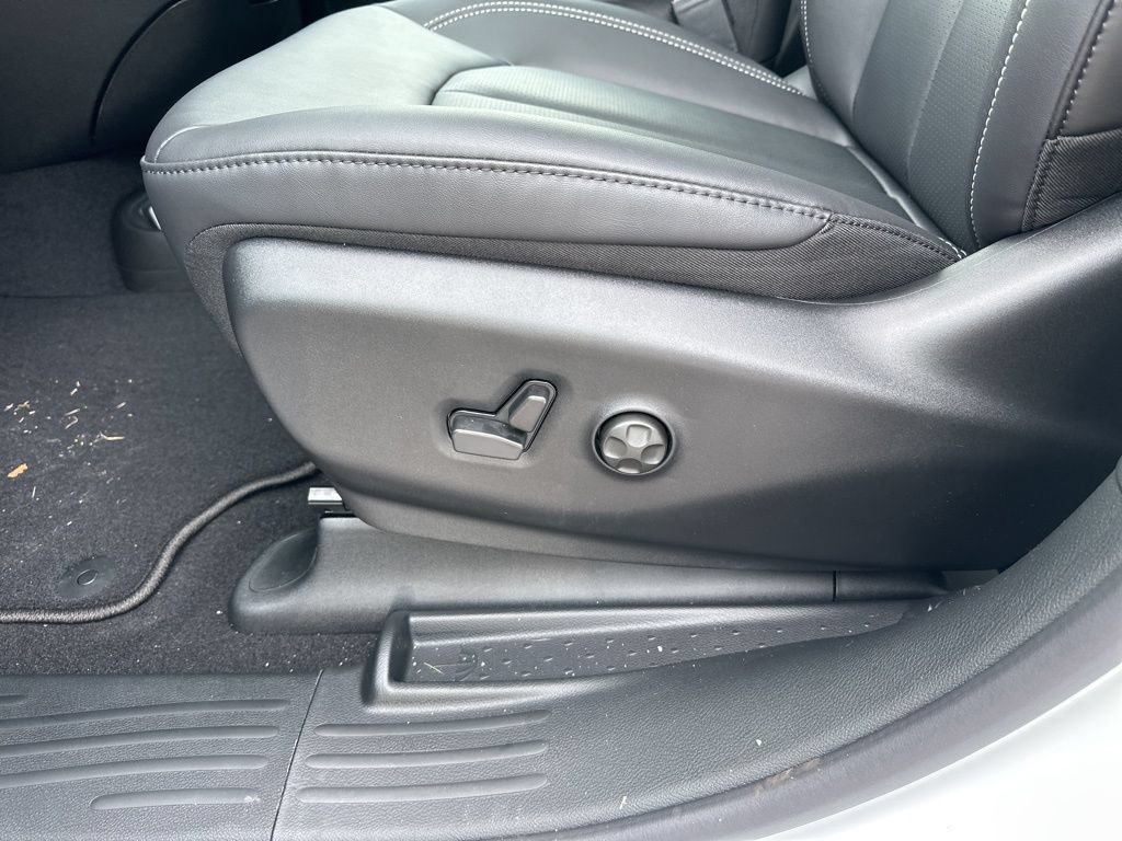 New 2026 Chrysler Pacifica Select AWD/4WD image 67