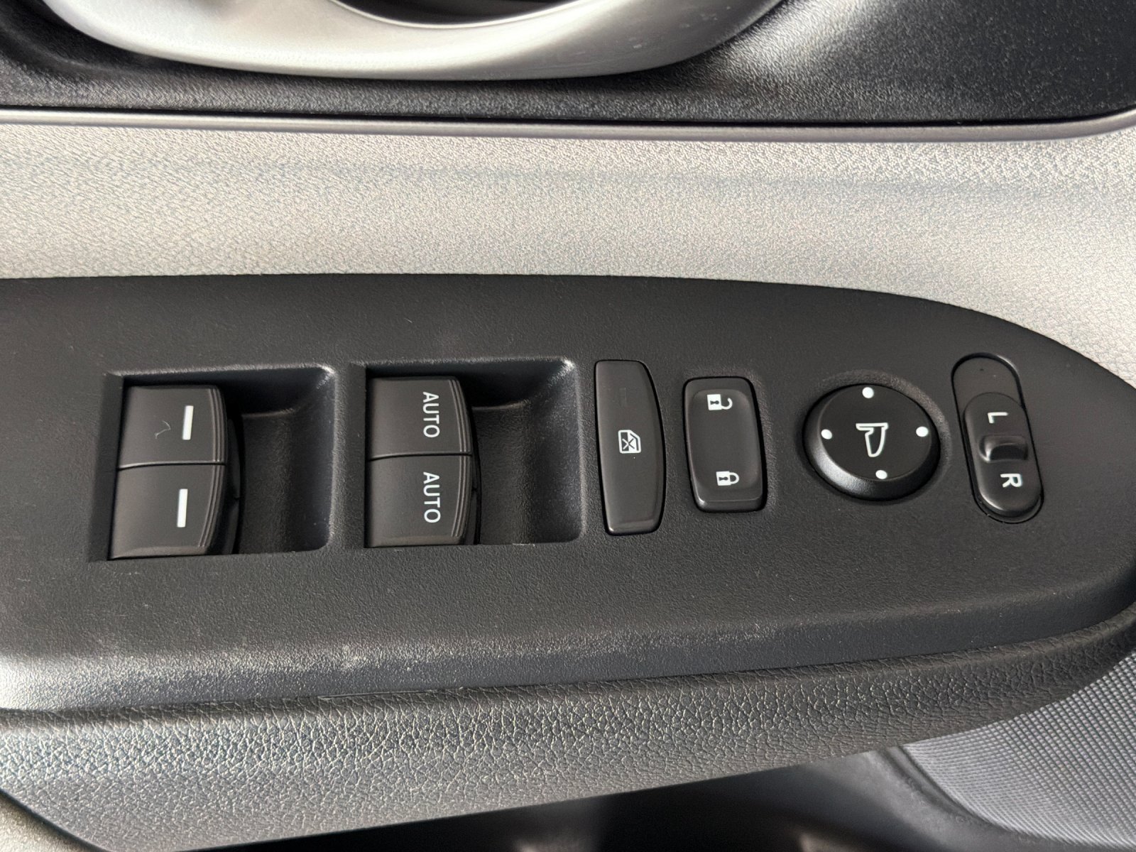Used 2019 Honda CR-V EX image 13