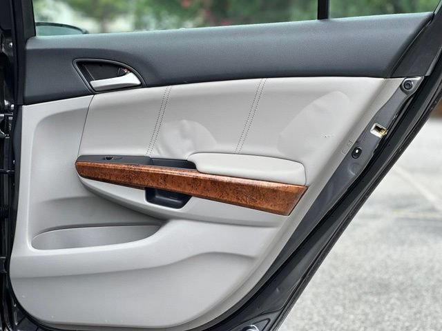 Used 2011 Honda Accord EX-L image 14
