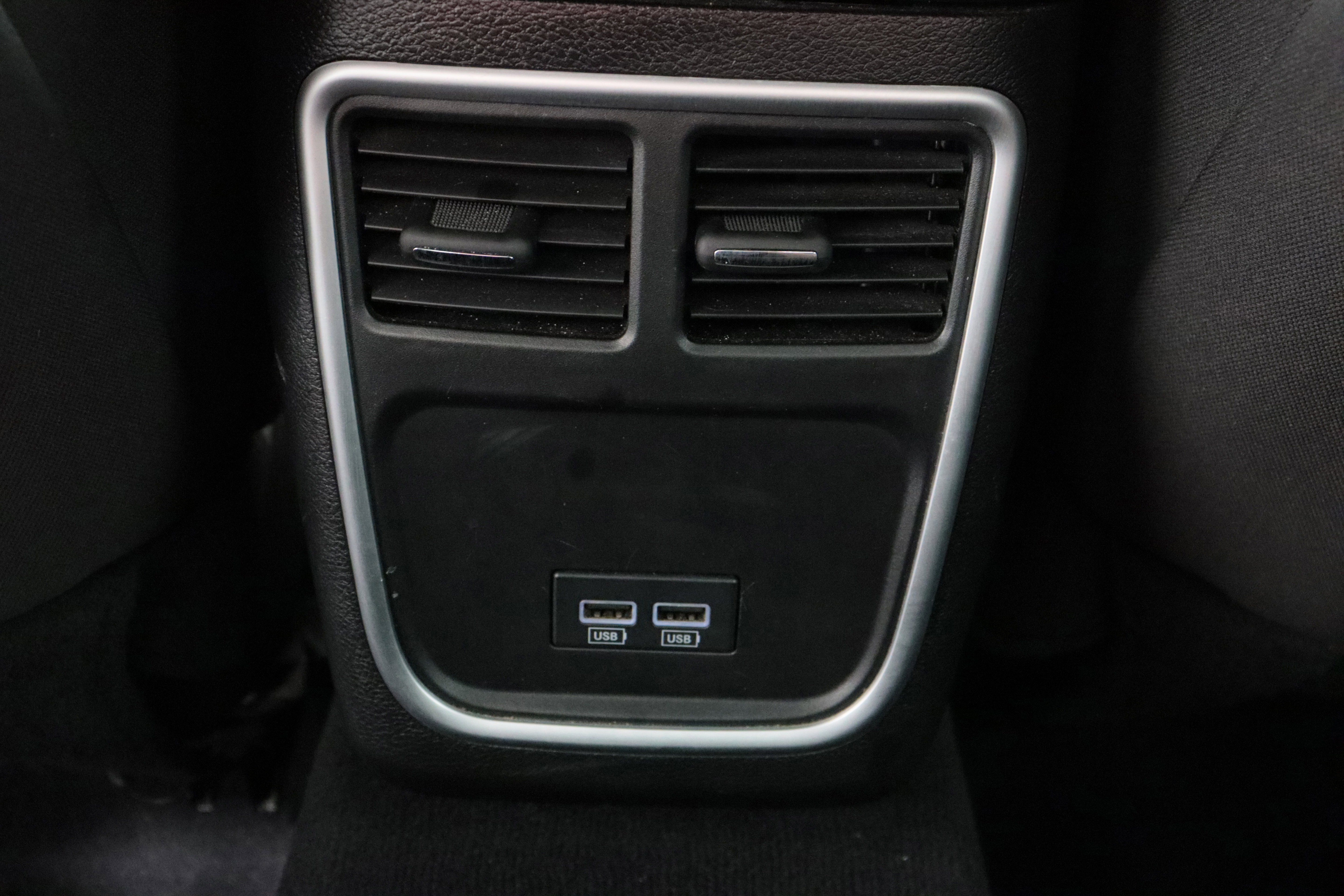 Used 2023 Dodge Charger SXT image 28