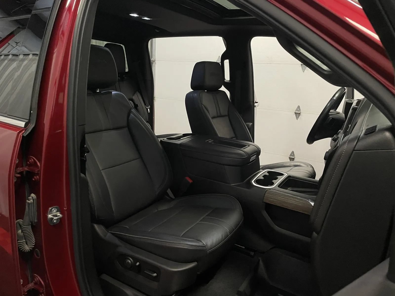 Used 2020 Chevrolet Silverado 3500 High Country w/ Z71 Off-Road Package AWD/4WD image 46