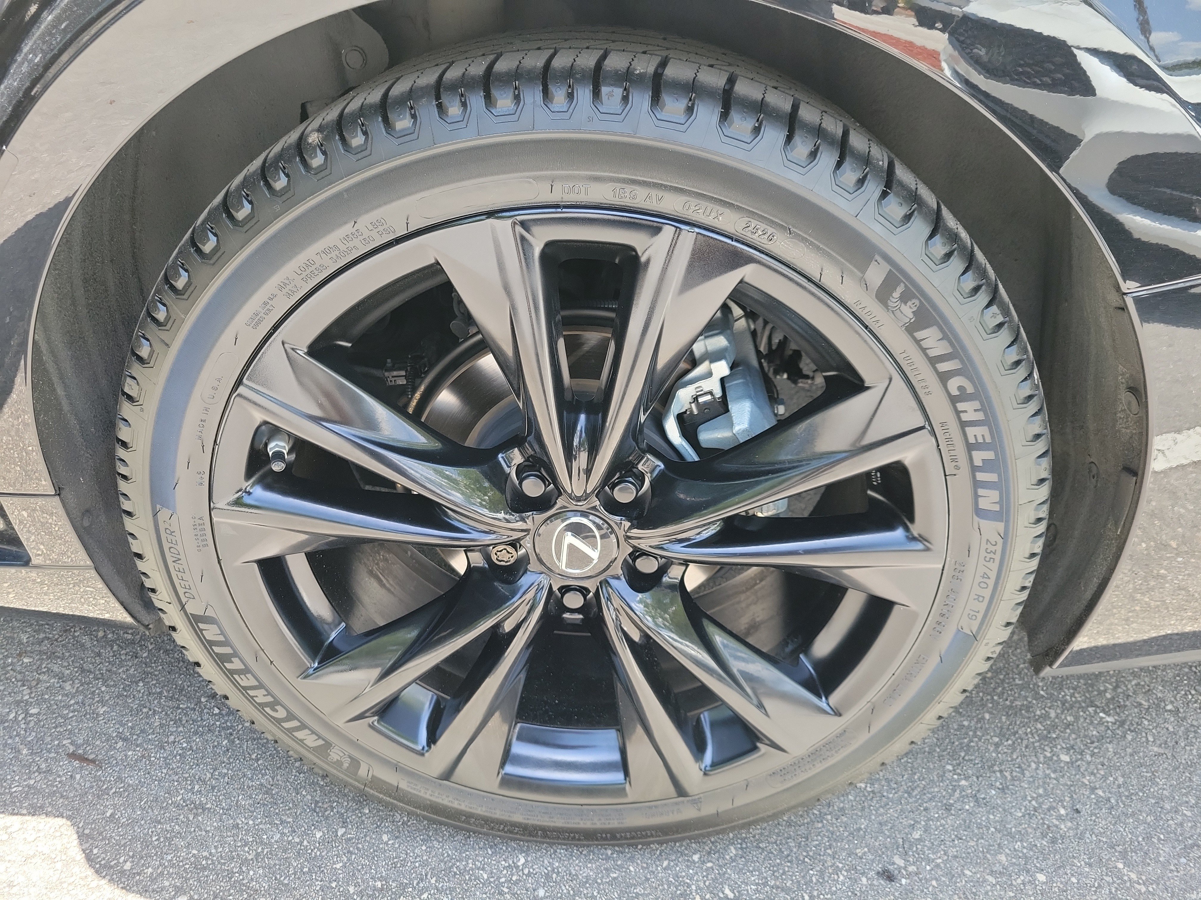 Used 2024 Lexus ES 350 F Sport w/ Accessory Package (Z2) FWD image 6