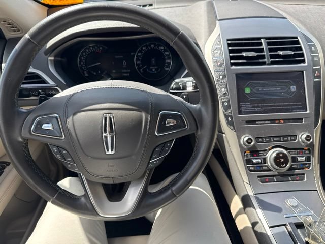Used 2019 Lincoln MKZ Premiere FWD image 10