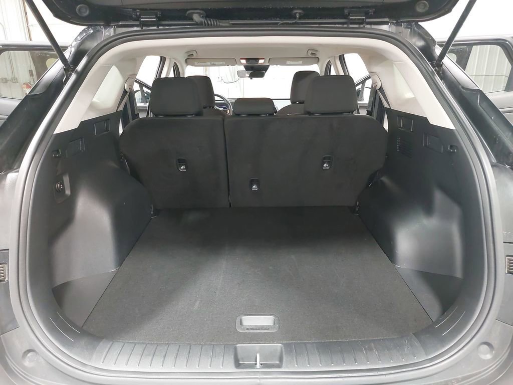 Used 2025 Kia Sportage LX image 65