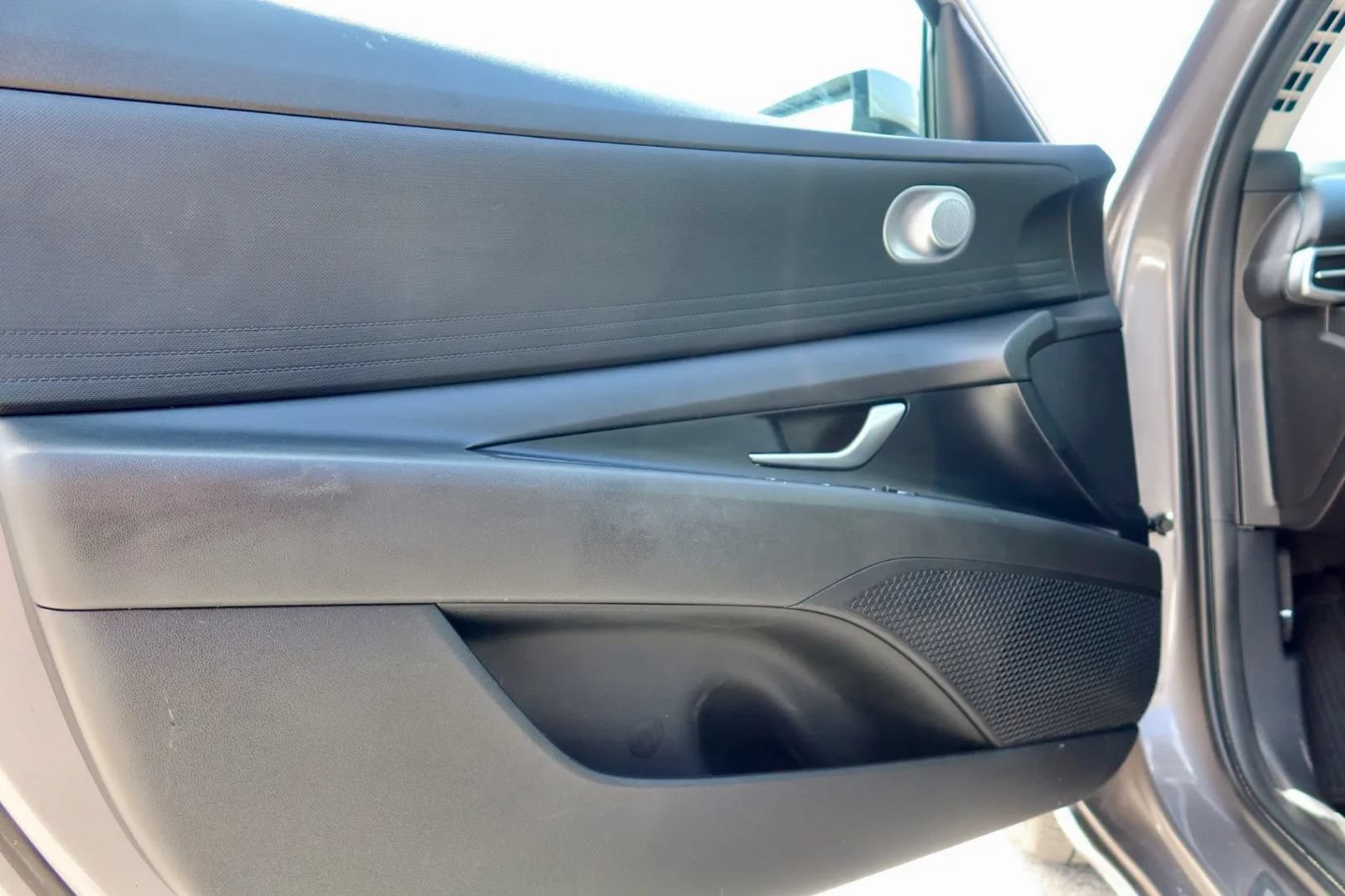 Used 2023 Hyundai Elantra SEL FWD image 12