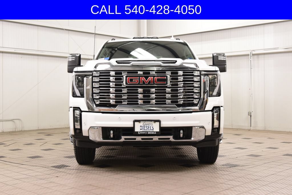 Used 2025 GMC Sierra 3500 Denali w/ Denali Reserve Package AWD/4WD image 2