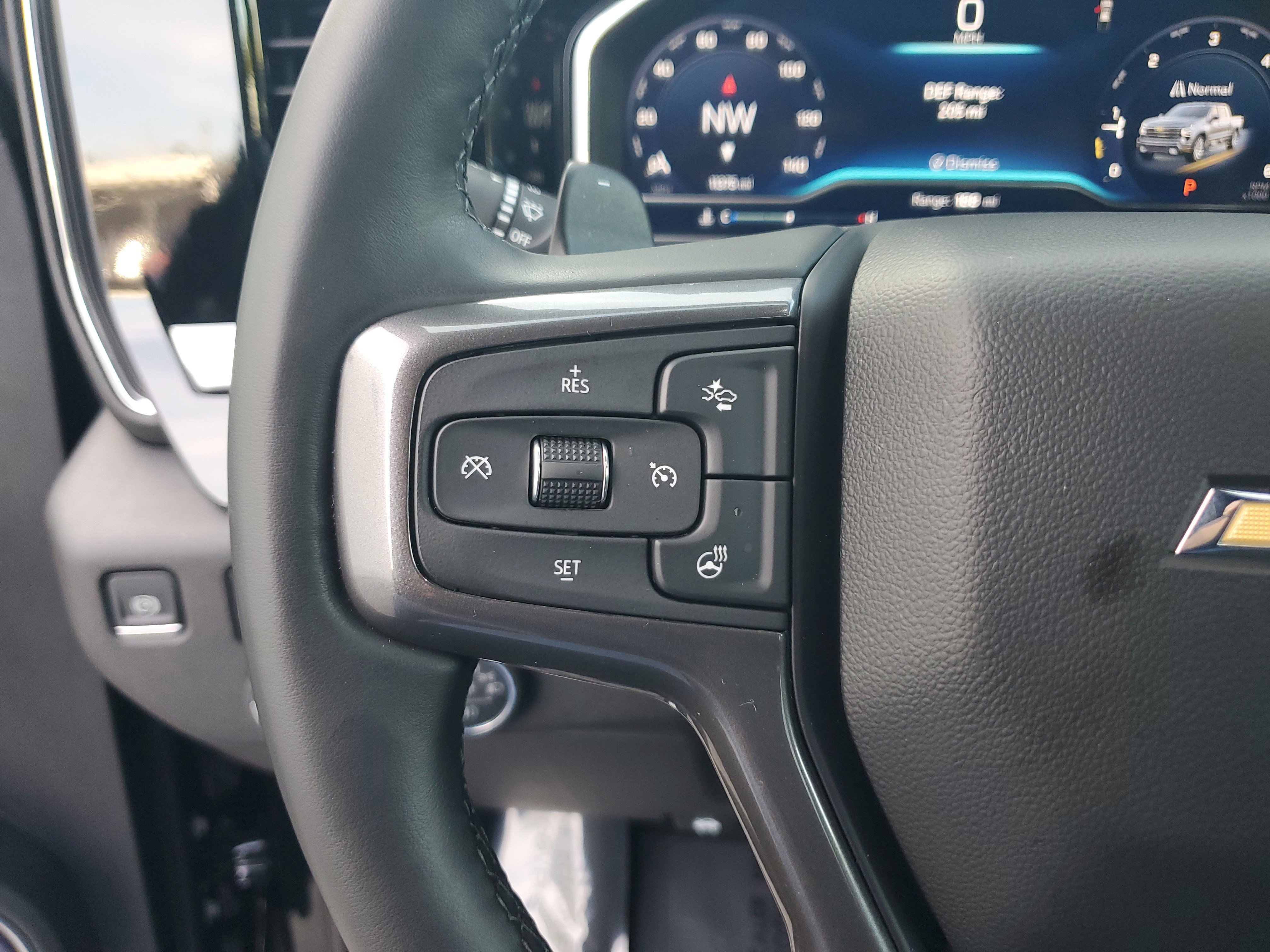 Used 2025 Chevrolet Silverado 1500 High Country image 26