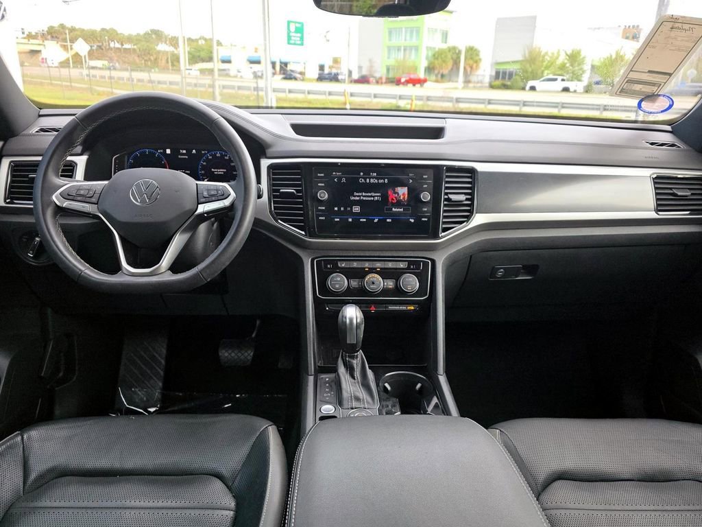 Certified 2021 Volkswagen Atlas Cross Sport SEL Premium image 12