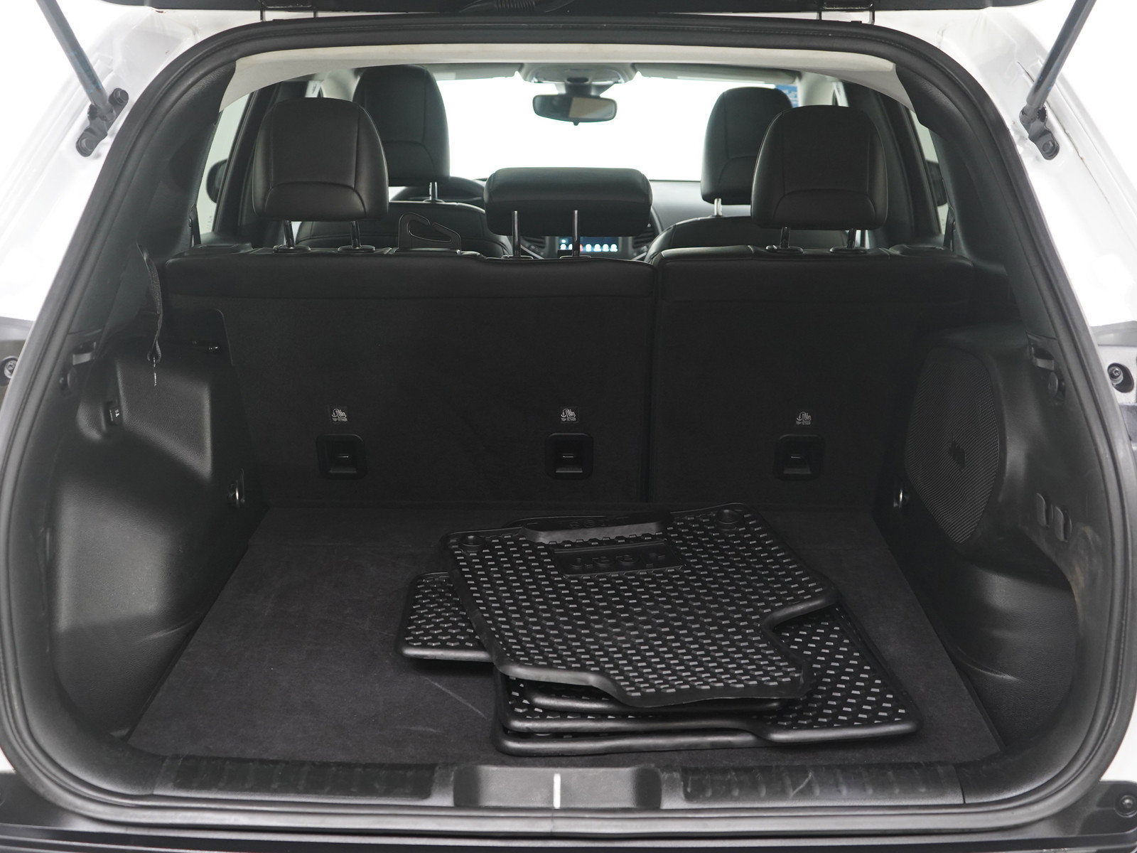 Used 2022 Jeep Cherokee Latitude w/ Sun & Sound Group image 18