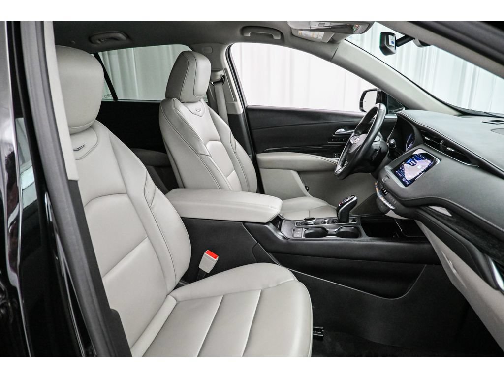 Certified 2023 Cadillac XT4 Premium Luxury AWD/4WD image 16