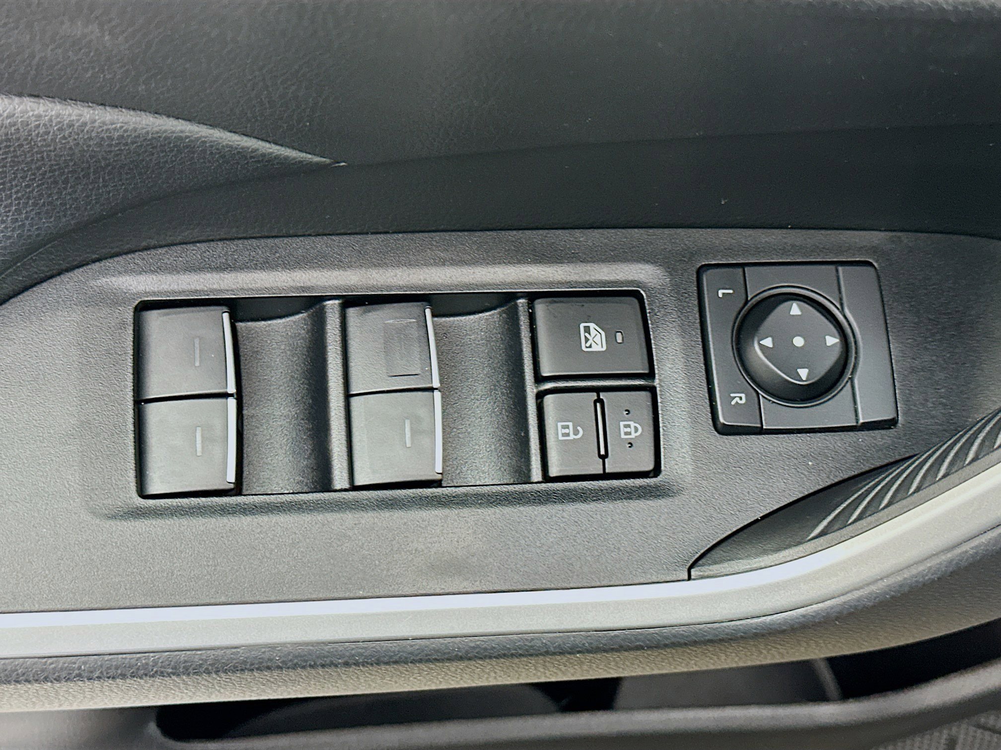 Used 2023 Toyota RAV4 XLE image 15