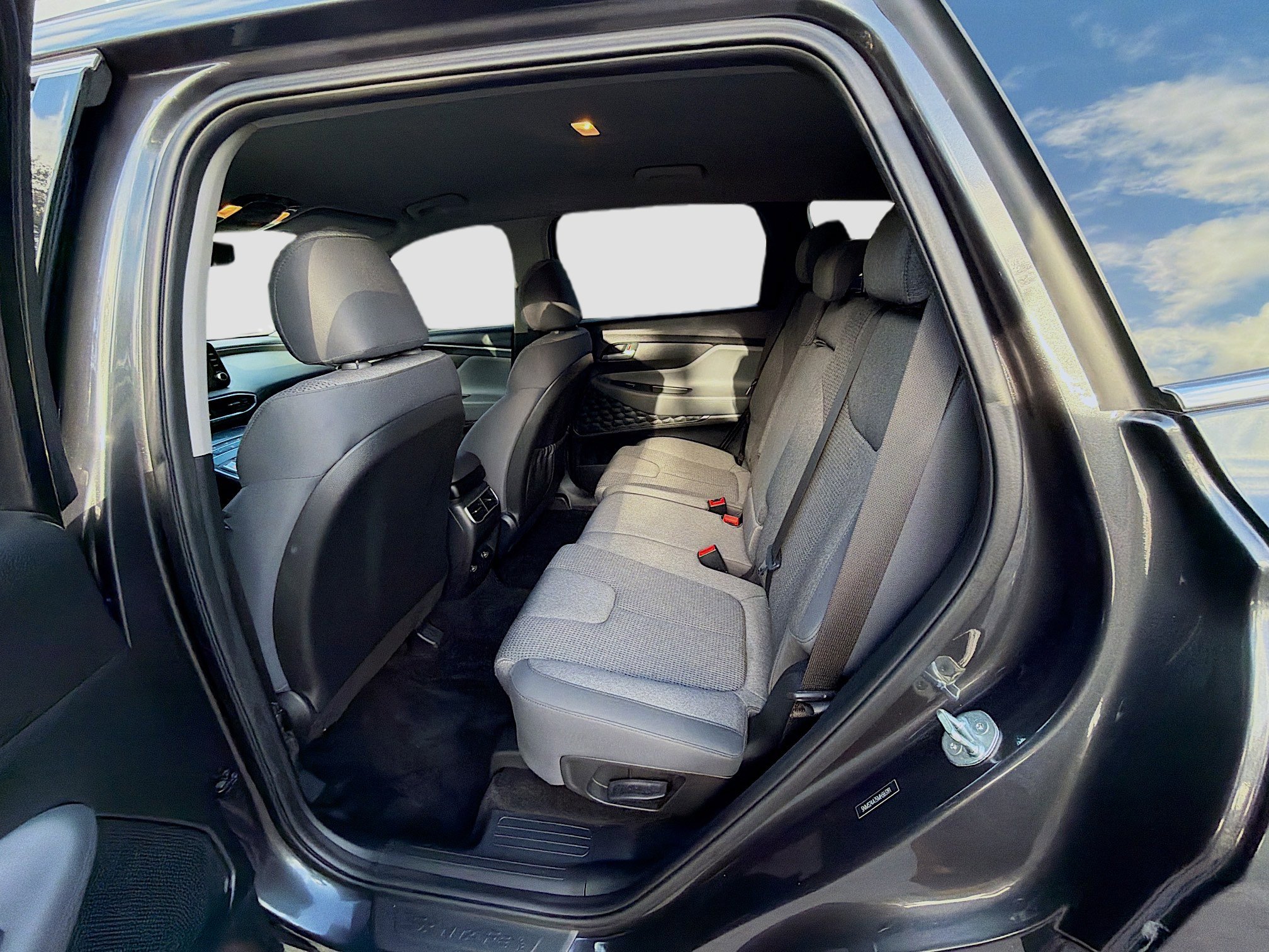 Used 2021 Hyundai Santa Fe SEL w/ Cargo Package image 23