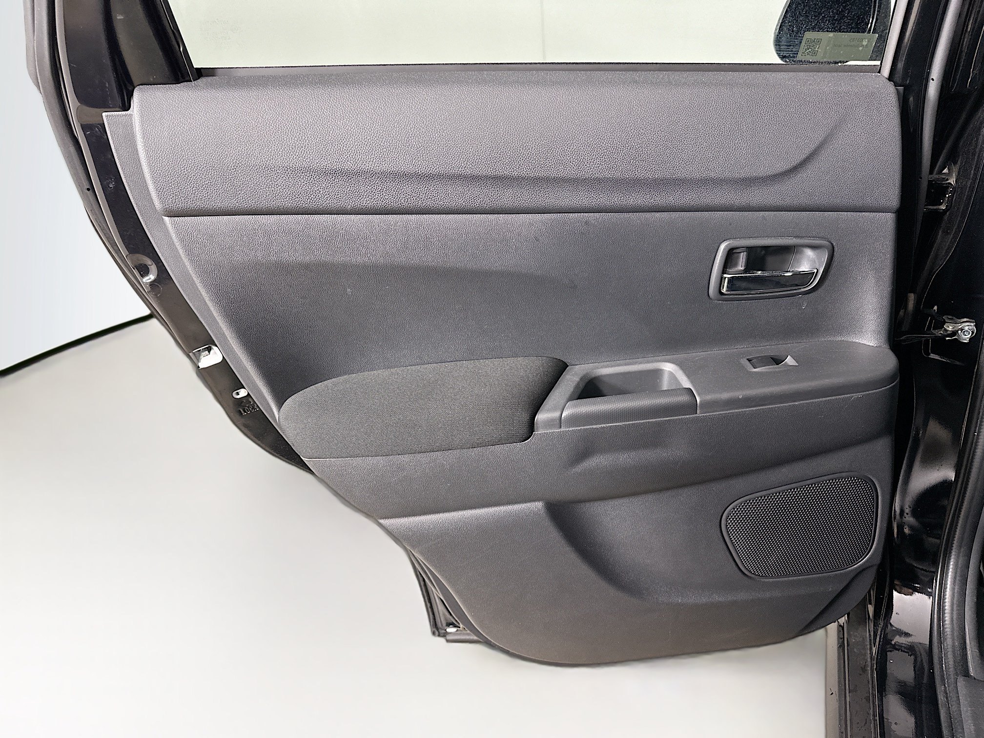 Used 2025 Mitsubishi Outlander Sport LE AWD/4WD image 25