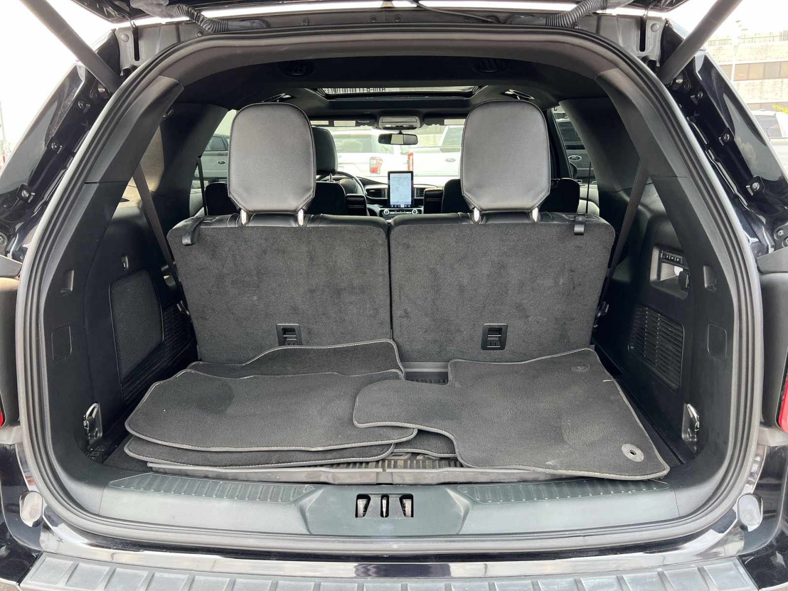 Used 2023 Ford Explorer ST w/ Equipment Group 401A AWD/4WD image 27