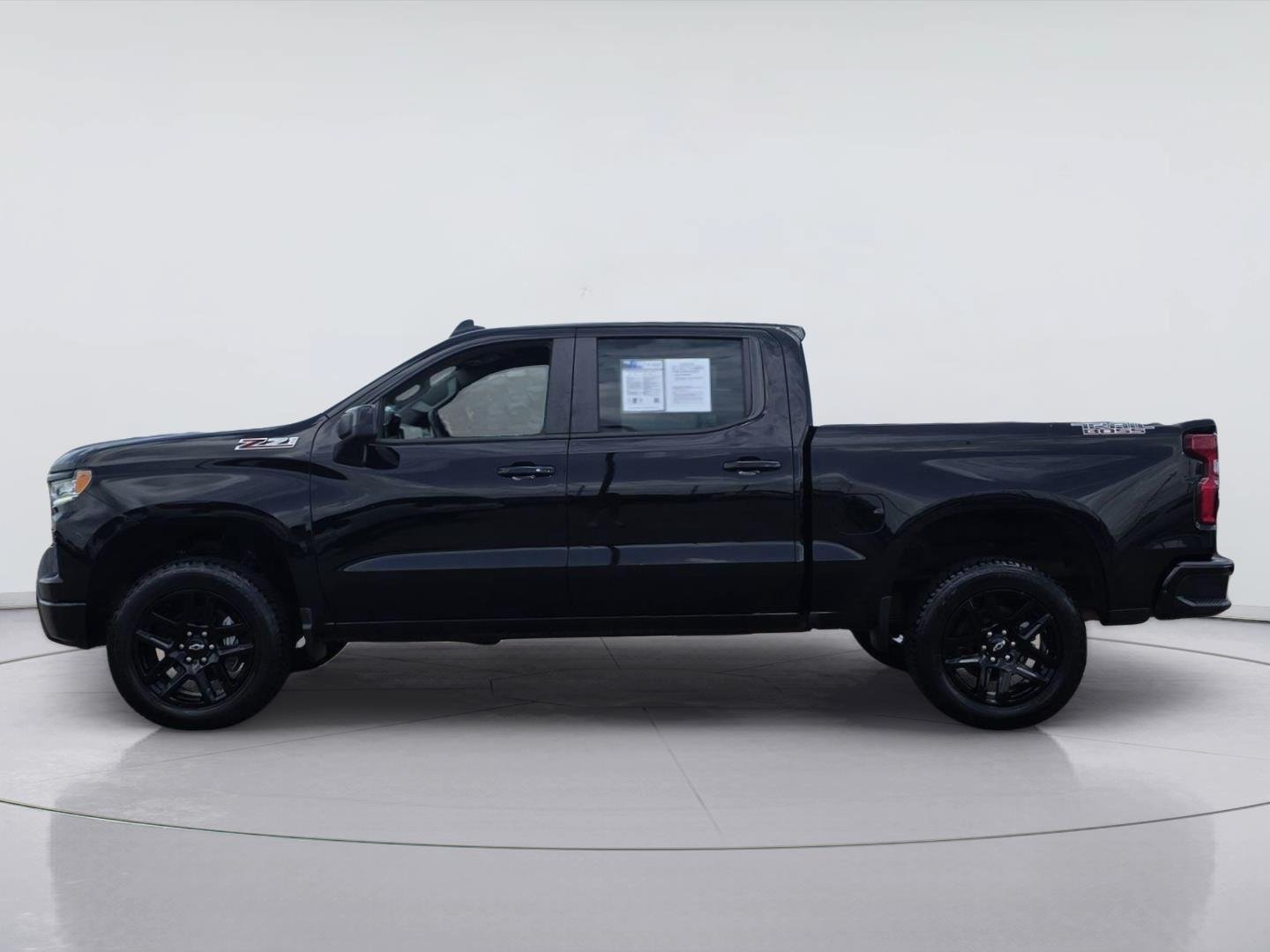Used 2023 Chevrolet Silverado 1500 LT Trail Boss w/ Protection Package AWD/4WD image 7