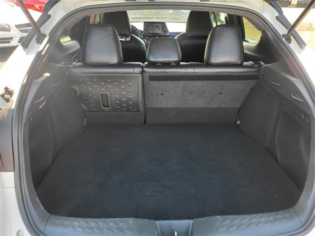 Used 2020 Toyota C-HR LE image 6